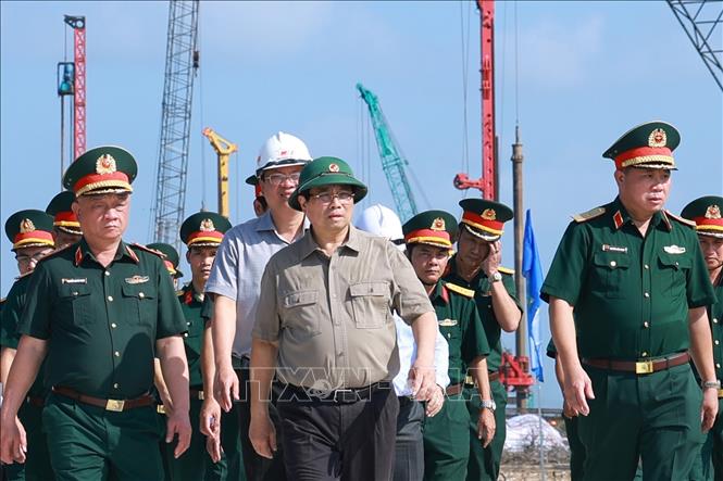 Thủ tướng Phạm Minh Chính: Đẩy nhanh các dự án hạ tầng giao thông khu vực Đất Mũi- Ảnh 2.