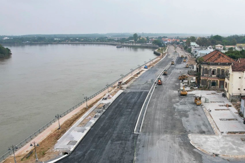 Sắp hoàn thành tuyến đường gần 2.000 tỷ nằm vắt qua biệt thự cổ trăm tuổi ở Đồng Nai- Ảnh 3. Sắp hoàn thành tuyến đường gần 2.000 tỷ nằm vắt qua biệt thự cổ trăm tuổi ở Đồng Nai- Ảnh 3.