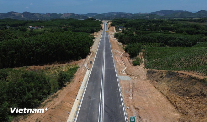 Hoàn thiện pháp lý, thúc đẩy tăng trưởng, bảo đảm cân đối lớn của nền kinh tế- Ảnh 2.