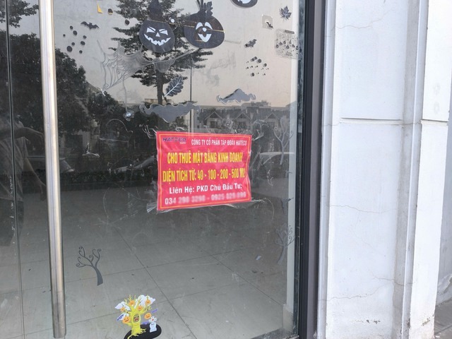 Mặt bằng bán lẻ tại các tuyến phố lớn 'ế dài' cuối năm- Ảnh 2.