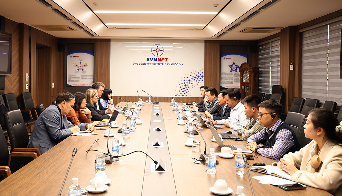 Tổng công ty Truyền tải điện Quốc gia làm việc với Tổ chức Tài chính Quốc tế- Ảnh 1.