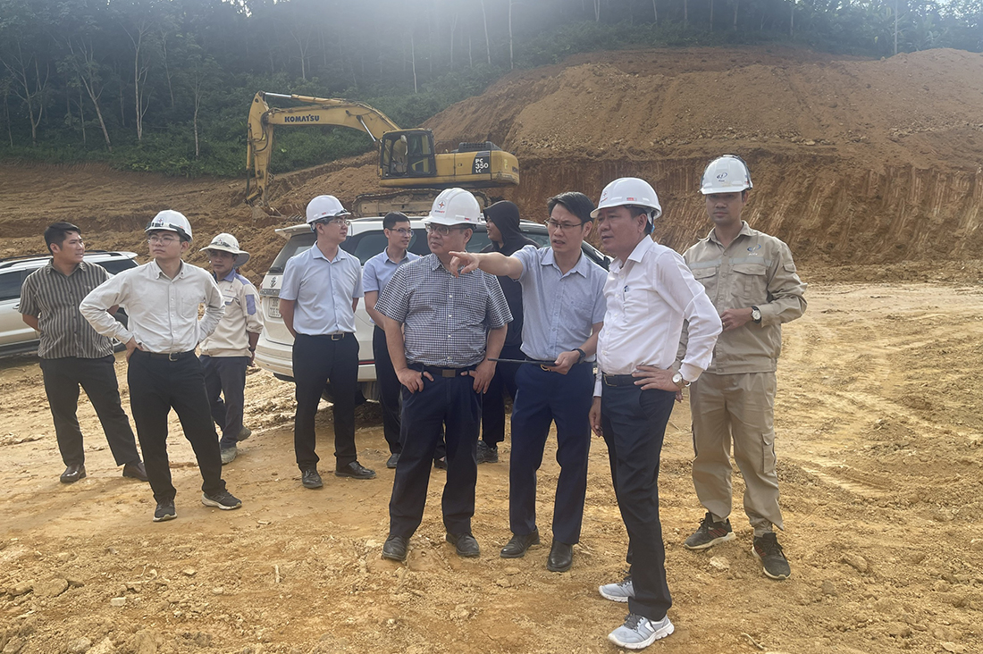 Tập trung nguồn lực đẩy nhanh tiến độ Dự án đường dây 220kV Sơn La - Điện Biên và Dự án Trạm biến áp 220kV Điện Biên- Ảnh 1.