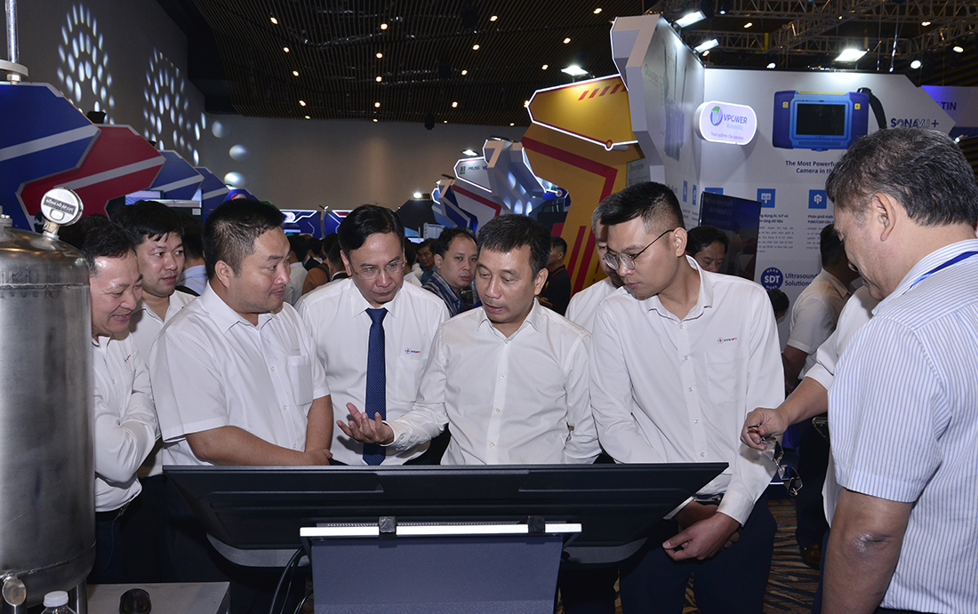 EVNNPT tham gia Techshow 2025 - Triển lãm Hội nghị Khoa học và Công nghệ Điện lực năm 2025- Ảnh 4.