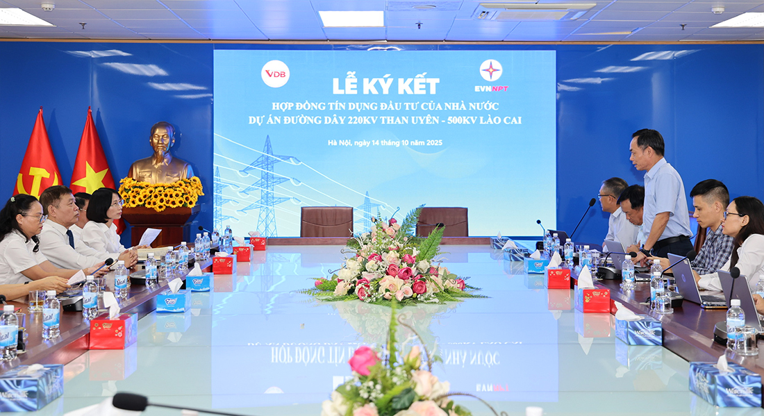 EVNNPT và VDB ký kết hợp đồng tín dụng đầu tư của nhà nước Dự án đường dây 220kV Than Uyên - 500kV Lào Cai- Ảnh 3.
