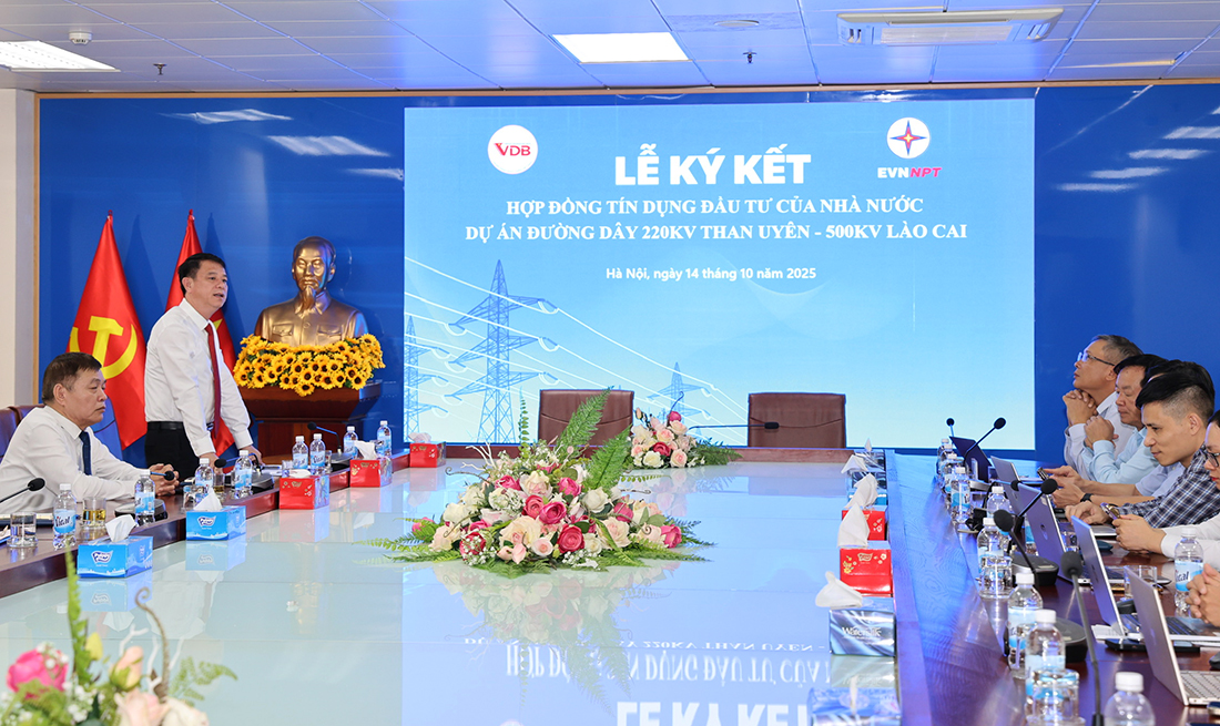 EVNNPT và VDB ký kết hợp đồng tín dụng đầu tư của nhà nước Dự án đường dây 220kV Than Uyên - 500kV Lào Cai- Ảnh 2.