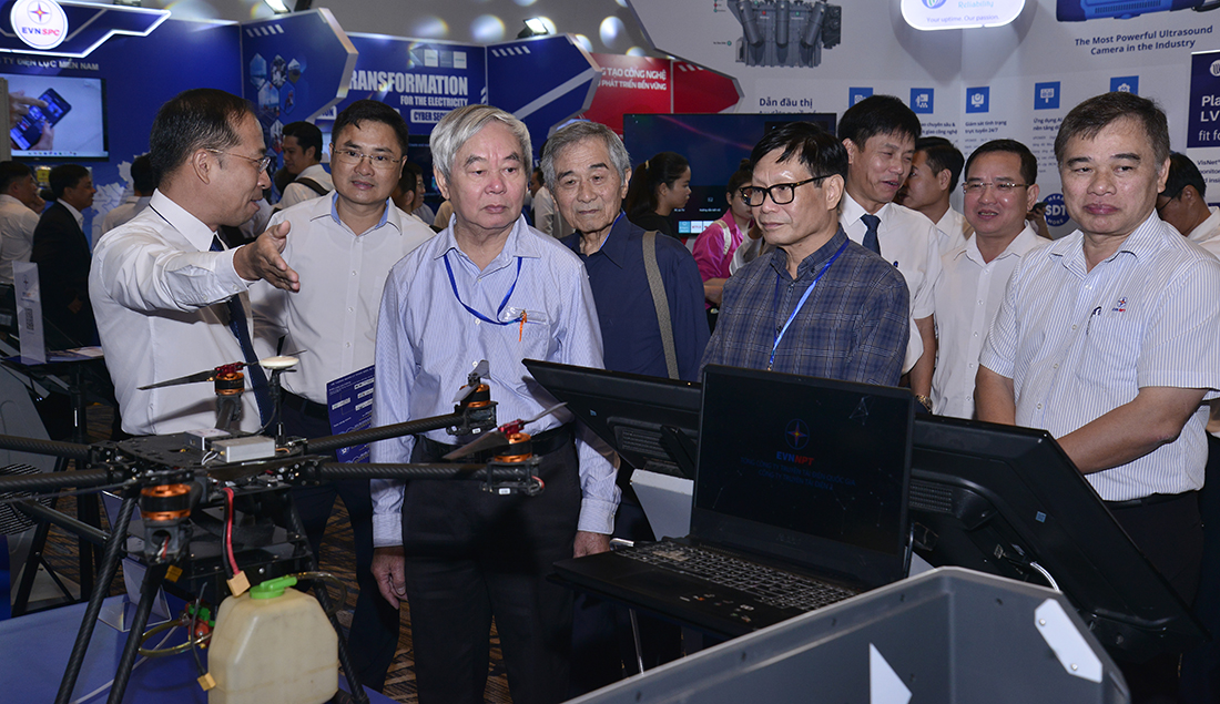 EVNNPT tham gia Techshow 2025 - Triển lãm Hội nghị Khoa học và Công nghệ Điện lực năm 2025- Ảnh 6.