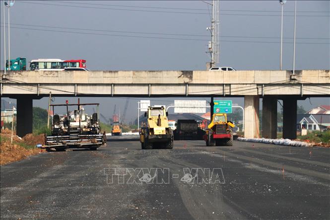 Thủ tướng yêu cầu đẩy nhanh tiến độ giải ngân vốn đầu tư công cuối năm- Ảnh 2. Thủ tướng yêu cầu đẩy nhanh tiến độ giải ngân vốn đầu tư công cuối năm- Ảnh 2.