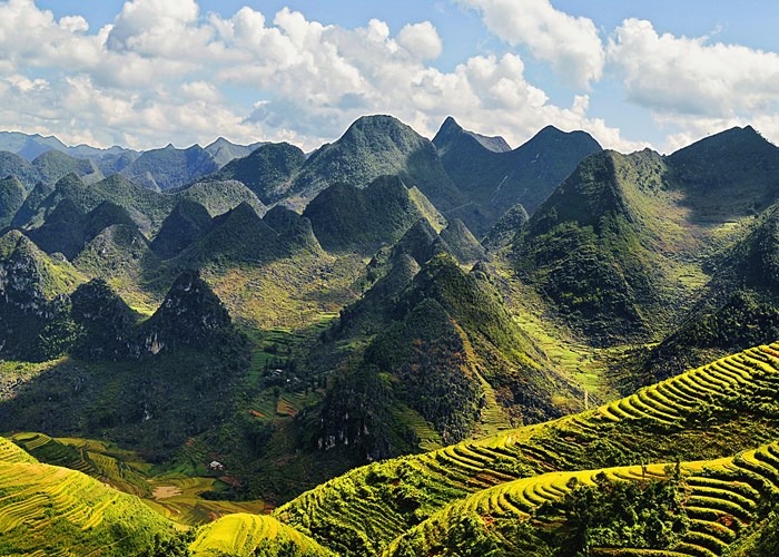 Lần đầu tiên Việt Nam có một cao nguyên sở hữu hẻm vực sâu nhất Đông Nam Á trở thành điểm đến hàng đầu thế giới 2025- Ảnh 1. Lần đầu tiên Việt Nam có một cao nguyên sở hữu hẻm vực sâu nhất Đông Nam Á trở thành điểm đến hàng đầu thế giới 2025- Ảnh 1.