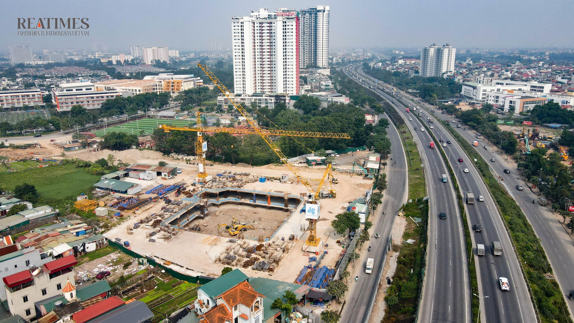 Hồi sinh loạt dự án: Thị trường BĐS Hà Nội "bừng tỉnh'' trong tiếng máy móc thi công- Ảnh 5. Hồi sinh loạt dự án: Thị trường BĐS Hà Nội "bừng tỉnh'' trong tiếng máy móc thi công- Ảnh 5.