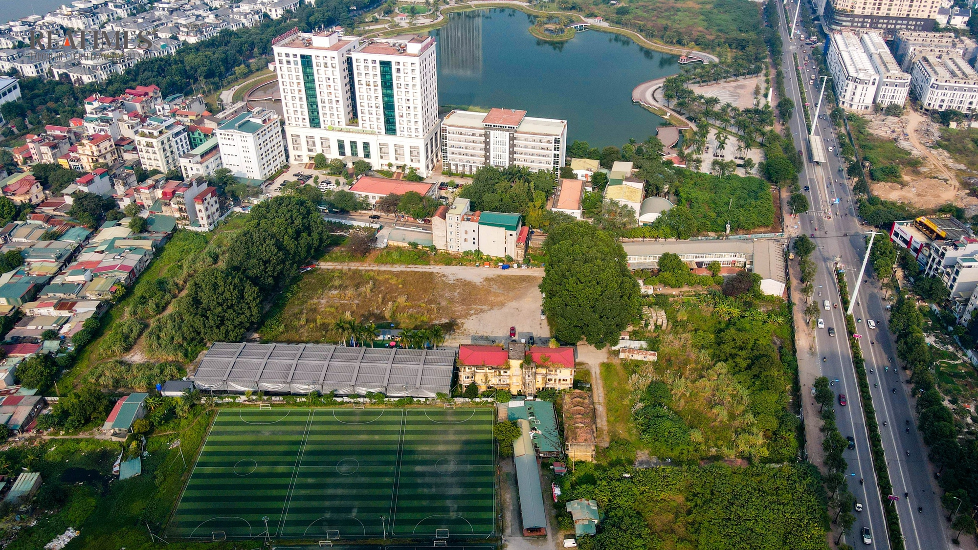 Hồi sinh loạt dự án: Thị trường BĐS Hà Nội "bừng tỉnh'' trong tiếng máy móc thi công- Ảnh 22. Hồi sinh loạt dự án: Thị trường BĐS Hà Nội "bừng tỉnh'' trong tiếng máy móc thi công- Ảnh 22.