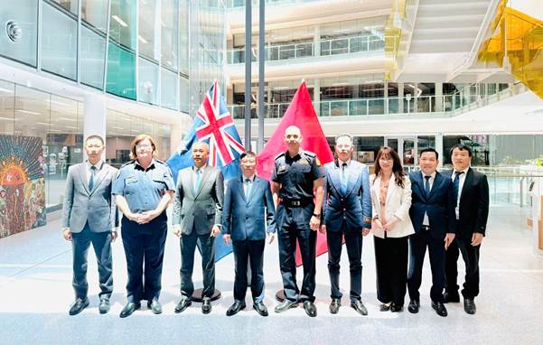 Hải quan Việt Nam ký Tuyên bố Ý định tăng cường hợp tác với Cơ quan Bảo vệ Biên giới Australia- Ảnh 2. Hải quan Việt Nam ký Tuyên bố Ý định tăng cường hợp tác với Cơ quan Bảo vệ Biên giới Australia- Ảnh 2.