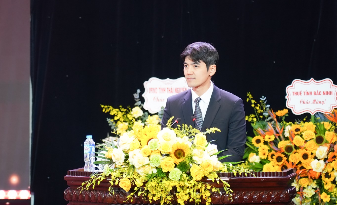 Chi cục Hải quan Khu vực V tổ chức Hội nghị Hải quan - Doanh nghiệp 2025 và sự kiện ghi nhận kim ngạch xuất nhập khẩu vượt 200 tỷ USD, vinh danh các doanh nghiệp tiêu biểu trên địa bàn- Ảnh 5. Chi cục Hải quan Khu vực V tổ chức Hội nghị Hải quan - Doanh nghiệp 2025 và sự kiện ghi nhận kim ngạch xuất nhập khẩu vượt 200 tỷ USD, vinh danh các doanh nghiệp tiêu biểu trên địa bàn- Ảnh 5.