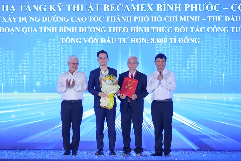 Thủ tướng phát lệnh khởi công cao tốc đầu tiên nối TP.HCM với Bình Dương, Bình Phước, Tây Nguyên- Ảnh 5.