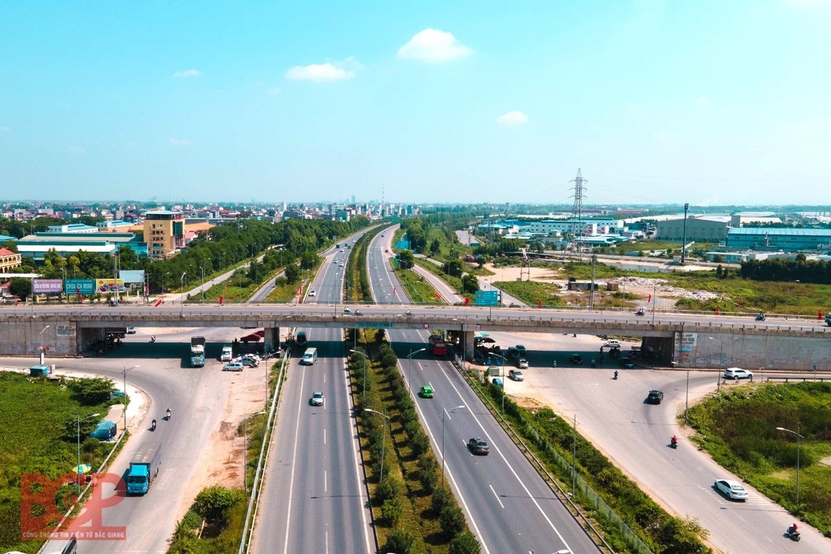 Bắc Giang xác định đầu tư cho phát triển KHCN, đổi mới sáng tạo là then chốt để tạo đột phá về tăng trưởng- Ảnh 2. Bắc Giang xác định đầu tư cho phát triển KHCN, đổi mới sáng tạo là then chốt để tạo đột phá về tăng trưởng- Ảnh 2.