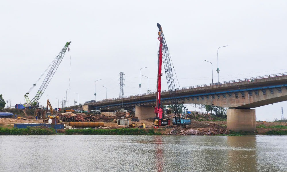 Khởi công mở rộng cây cầu bắc qua con sông ghi dấu nhiều chiến công trên cao tốc Hà Nội – Bắc Giang- Ảnh 1. Khởi công mở rộng cây cầu bắc qua con sông ghi dấu nhiều chiến công trên cao tốc Hà Nội – Bắc Giang- Ảnh 1.