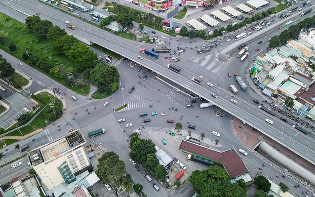 CII nhận mặt bằng thi công, "mở khóa" quỹ đất 9,6ha với giá vốn từ 10 năm trước- Ảnh 1. CII đề xuất làm tuyến đường trên cao gần 12.000 tỷ tại tỉnh giàu bậc nhất Việt Nam