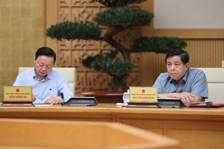 Thủ tướng: Phải cụ thể hóa, thể chế hóa tất cả chủ trương của Đảng; giải phóng, phát huy mọi nguồn lực của đất nước- Ảnh 4. Thủ tướng: Phải cụ thể hóa, thể chế hóa tất cả chủ trương của Đảng; giải phóng, phát huy mọi nguồn lực của đất nước- Ảnh 4.
