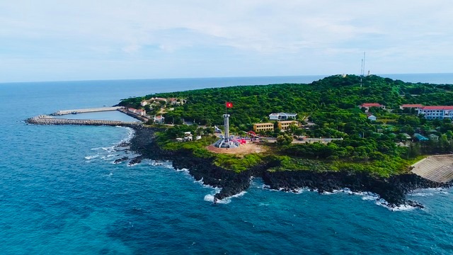 Chỉ hơn một tháng nữa, huyện đảo nhỏ nhất Việt Nam sẽ xóa bỏ vai trò trên bản đồ hành chính, trở thành đặc khu chiến lược- Ảnh 3. Chỉ hơn một tháng nữa, huyện đảo nhỏ nhất Việt Nam sẽ xóa bỏ vai trò trên bản đồ hành chính, trở thành đặc khu chiến lược- Ảnh 3.