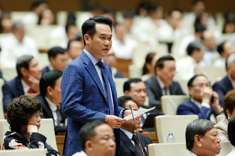 Thủ tướng: Thương trường là chiến trường, cần tạo động lực, truyền cảm hứng cho doanh nhân và phát động toàn dân thi đua làm giàu- Ảnh 5. Thủ tướng: Thương trường là chiến trường, cần tạo động lực, truyền cảm hứng cho doanh nhân và phát động toàn dân thi đua làm giàu- Ảnh 5.