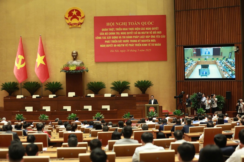 Tạo dựng một nền pháp lý tiên tiến, hiện đại, minh bạch- Ảnh 2. Tạo dựng một nền pháp lý tiên tiến, hiện đại, minh bạch- Ảnh 2.