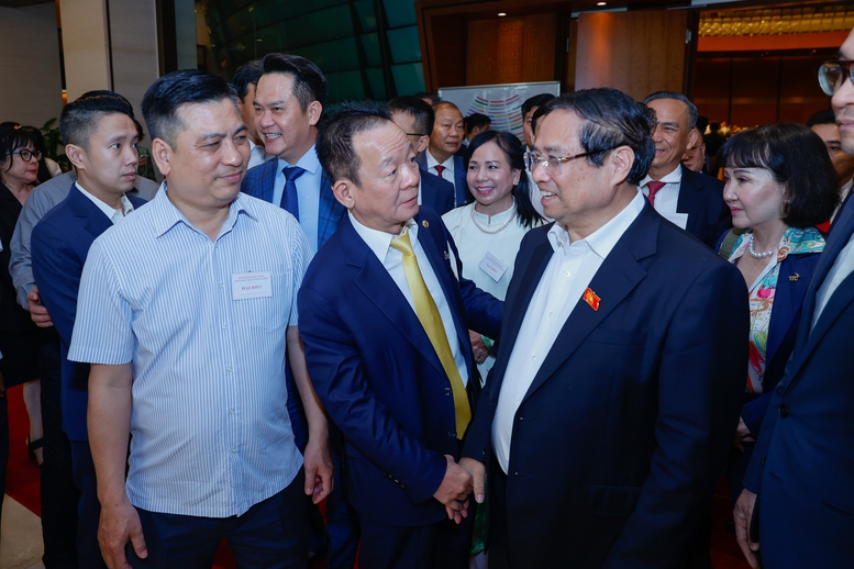 Cuộc đối thoại đặc biệt của Thủ tướng với các doanh nhân tư nhân- Ảnh 3. Cuộc đối thoại đặc biệt của Thủ tướng với các doanh nhân tư nhân- Ảnh 3.