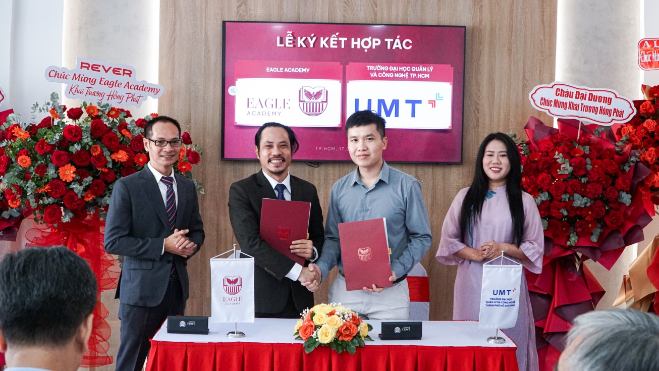 Eagle Academy hợp tác toàn diện với VARS: Chuẩn hoá chất lượng nhân sự bất động sản thời kì mới- Ảnh 2. C:\Users\HP\Downloads\06. Ký kết UMT 2.jpg