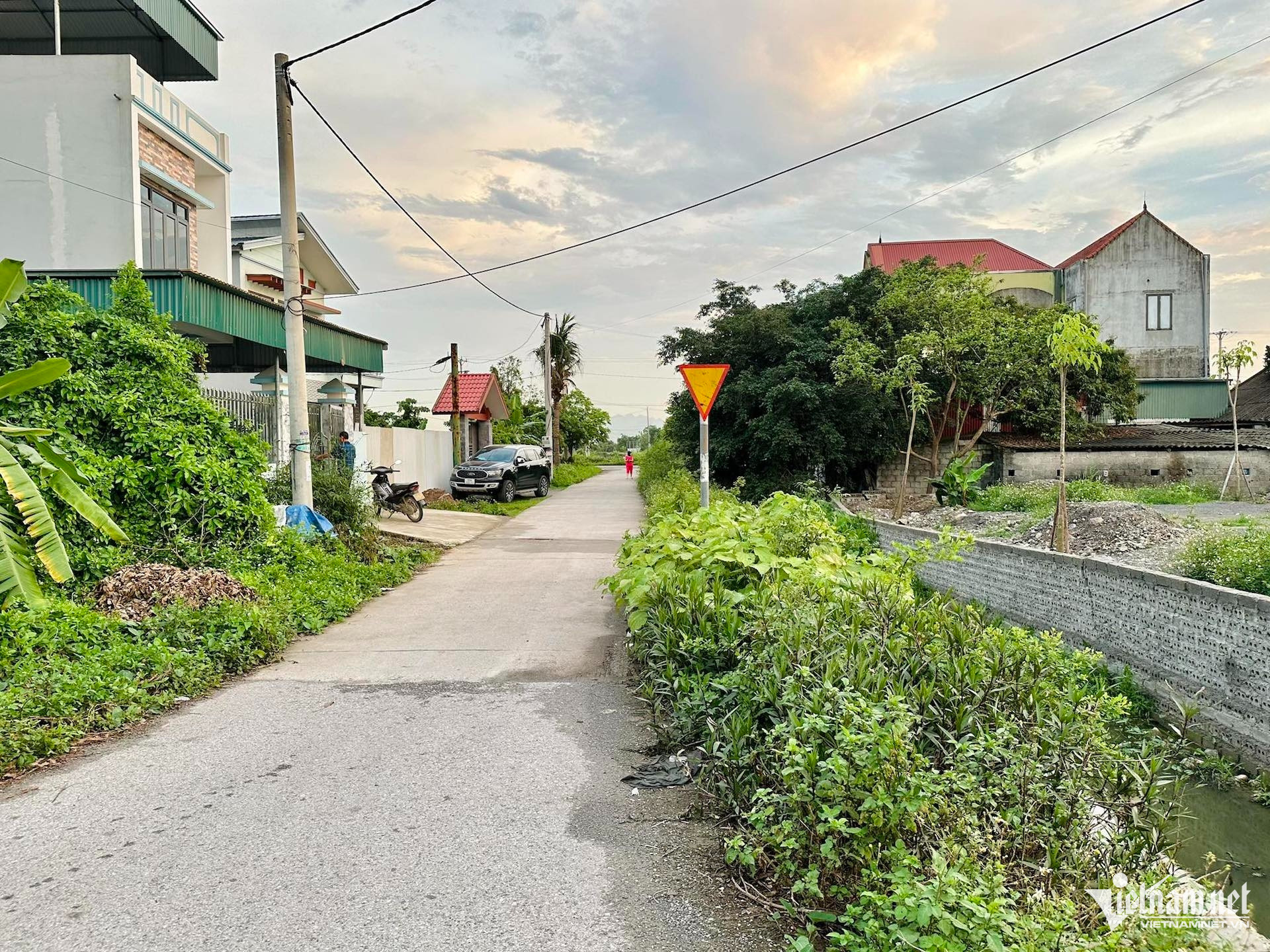 Đất nông nghiệp trong khu dân cư không lối vào có được chuyển thành đất ở?- Ảnh 1. Đất nông nghiệp trong khu dân cư không lối vào có được chuyển thành đất ở?- Ảnh 1.