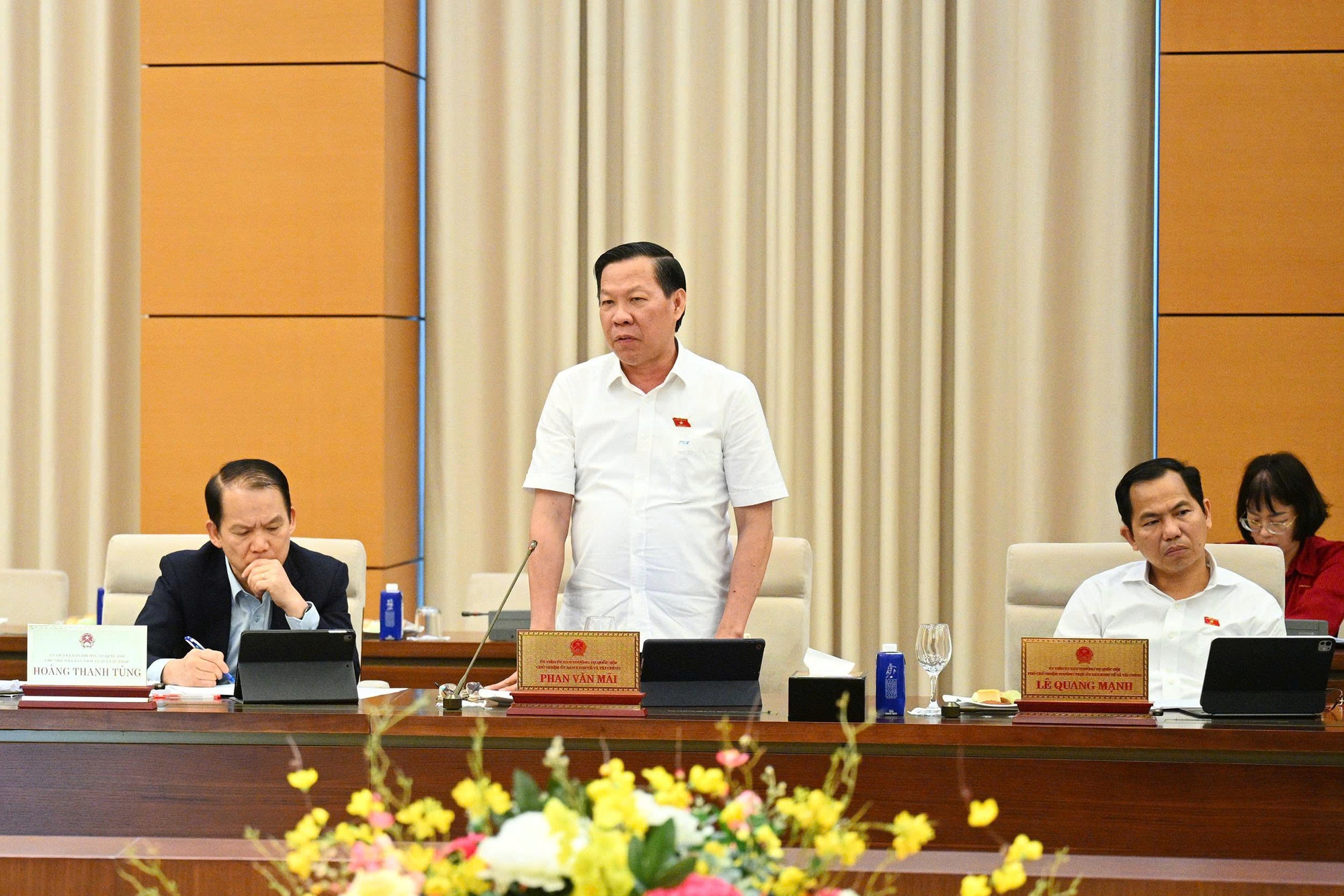 Chủ tịch Quốc hội: Đơn giản hóa thủ tục hành chính mạnh mẽ hơn nữa để thủ tục cấp phép xây dựng nhà ở xã hội nhanh chóng
- Ảnh 10. Chủ tịch Quốc hội: Đơn giản hóa thủ tục hành chính mạnh mẽ hơn nữa để thủ tục cấp phép xây dựng nhà ở xã hội nhanh chóng
- Ảnh 10.