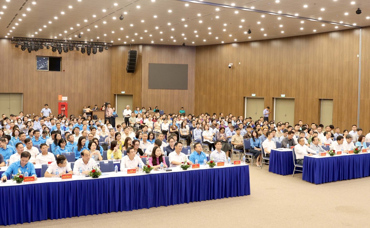 Chủ tịch Hà Nội gỡ vướng nhu cầu về nhà ở xã hội cho công nhân, người lao động- Ảnh 3. Chủ tịch Hà Nội gỡ vướng nhu cầu về nhà ở xã hội cho công nhân, người lao động- Ảnh 3.