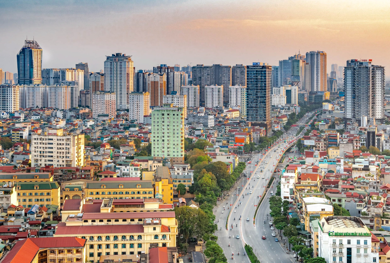 Bất động sản Hà Nội 2025: Những điểm nhấn nổi bật nửa đầu năm- Ảnh 1. Bất động sản Hà Nội 2025: Những điểm nhấn nổi bật nửa đầu năm- Ảnh 1.