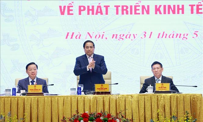 Thủ tướng Phạm Minh Chính tọa đàm với doanh nghiệp về phát triển kinh tế tư nhân- Ảnh 3. Thủ tướng Phạm Minh Chính tọa đàm với doanh nghiệp về phát triển kinh tế tư nhân- Ảnh 3.