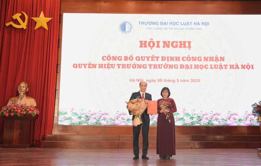 PGS.TS Tô Văn Hòa được giao giữ Quyền Hiệu trưởng Trường Đại học Luật Hà Nội- Ảnh 1. PGS.TS Tô Văn Hòa được giao giữ Quyền Hiệu trưởng Trường Đại học Luật Hà Nội- Ảnh 1.