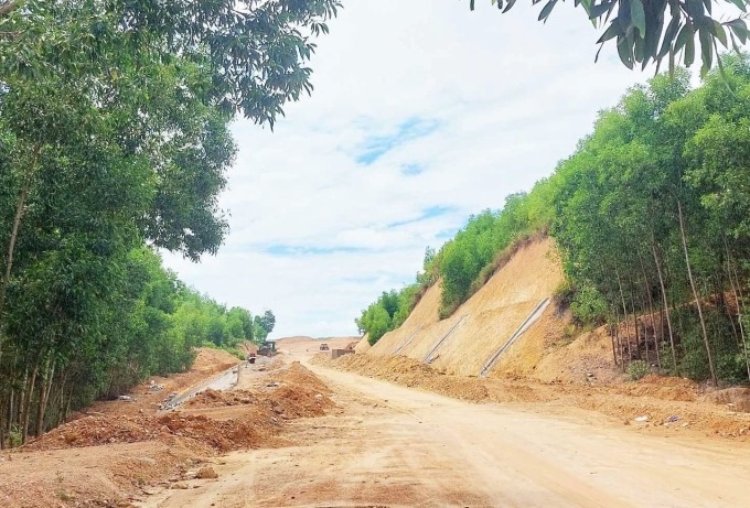 TP trực thuộc Trung ương trẻ nhất Việt Nam thu hồi dự án sân golf gần 2.000 tỷ
- Ảnh 1. TP trực thuộc Trung ương trẻ nhất Việt Nam thu hồi dự án sân golf gần 2.000 tỷ
- Ảnh 1.