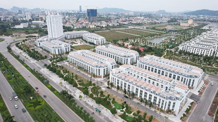 Đất nền ven biển Thanh Hóa “dậy sóng”- Ảnh 2. Đất nền ven biển Thanh Hóa “dậy sóng”- Ảnh 2.