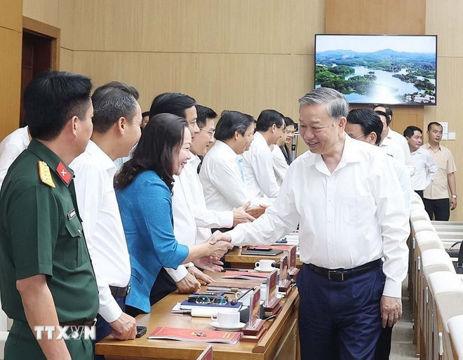 Tổng Bí thư: Phát triển hành lang kinh tế xuyên suốt đồng bằng - trung du - miền núi- Ảnh 2. Tổng Bí thư: Phát triển hành lang kinh tế xuyên suốt đồng bằng - trung du - miền núi- Ảnh 2.