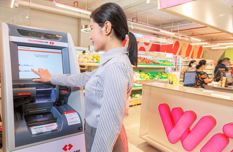 Cập nhật lãi suất ngân hàng Techcombank 2025 mới nhất- Ảnh 2. Cập nhật lãi suất ngân hàng Techcombank 2025 mới nhất- Ảnh 2.