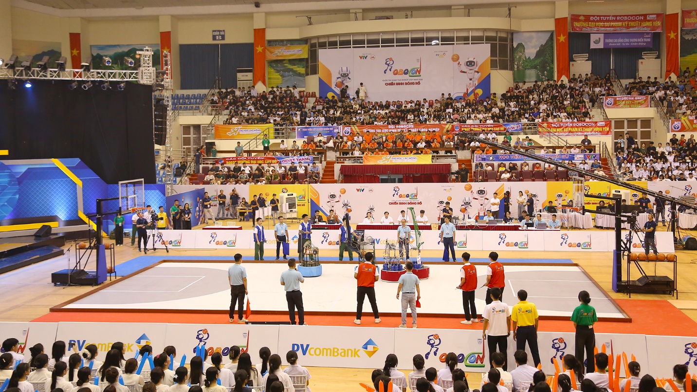 PVcomBank accompanies the Robocon 2025 Final Round- Ảnh 3. D:\Nam Anh\2025\Tháng 6\Robocon 2025\Truyền thông\PR 02\Final\Ảnh minh họa 03.JPG