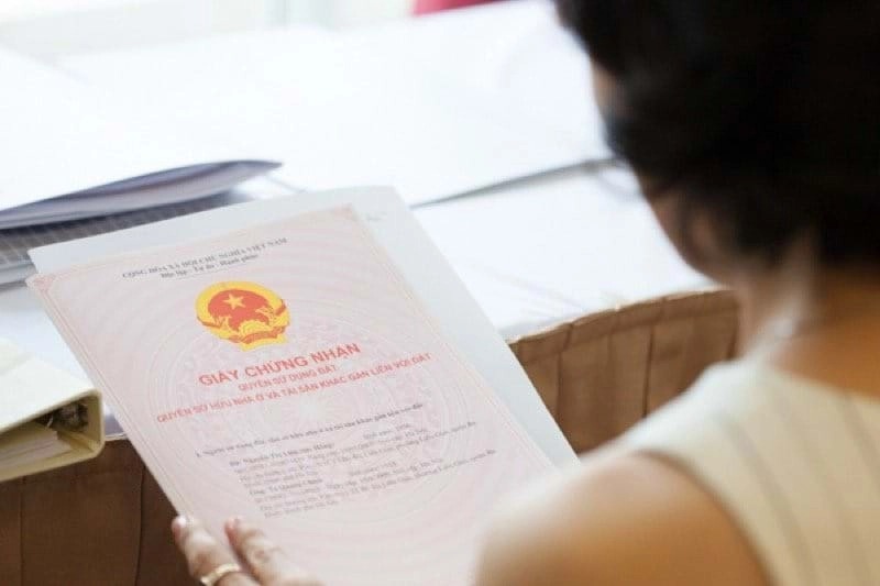 Từ nay, nếu quá mốc thời gian này khi sang tên sổ đỏ, người dân sẽ bị phạt rất nặng- Ảnh 2.