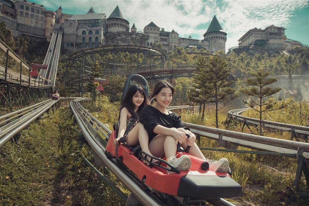 Top 5 trò chơi dễ khiến "Khối nghỉ hè" vui quên lối về tại Sun World Ba Na Hills- Ảnh 2. Top 5 trò chơi dễ khiến "Khối nghỉ hè" vui quên lối về tại Sun World Ba Na Hills- Ảnh 2.