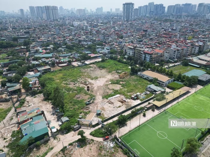 'Ôm' hàng chục nghìn m2 đất vàng giữa Thủ đô suốt một thập kỷ, dự án bệnh viện tầm cỡ quốc tế nay vẫn là bãi đất hoang- Ảnh 5. 'Ôm' hàng chục nghìn m2 đất vàng giữa Thủ đô suốt một thập kỷ, dự án bệnh viện tầm cỡ quốc tế nay vẫn là bãi đất hoang- Ảnh 5.