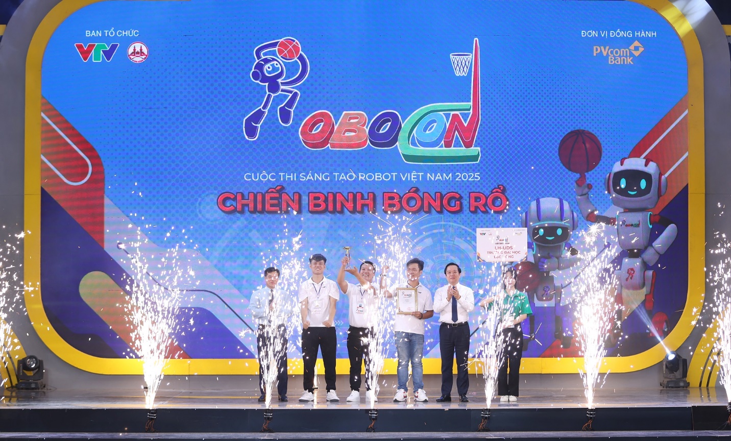 PVcomBank khẳng định sứ mệnh cộng đồng cùng Robocon 2025- Ảnh 1. D:\Nam Anh\2025\Tháng 6\Robocon 2025\Truyền thông\PR 03\Ảnh minh họa 01.JPG
