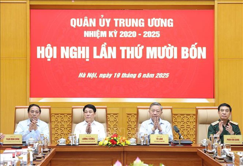Tổng Bí thư Tô Lâm chủ trì Hội nghị Quân ủy Trung ương lần thứ 14- Ảnh 1.
