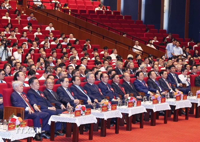 Tổng Bí thư: Báo chí cách mạng Việt Nam phải tiếp tục vươn mình mạnh mẽ, khẳng định vai trò tiên phong- Ảnh 3. Tổng Bí thư: Báo chí cách mạng Việt Nam phải tiếp tục vươn mình mạnh mẽ, khẳng định vai trò tiên phong- Ảnh 3.