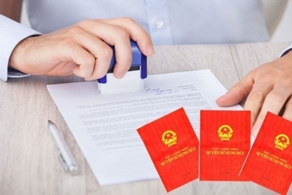 Từ giờ, 3 mốc thời gian đặc biệt quan trọng về cấp sổ đỏ mà người dân cần nắm rõ để tránh bị phạt- Ảnh 1. Từ giờ, 3 mốc thời gian đặc biệt quan trọng về cấp sổ đỏ mà người dân cần nắm rõ để tránh bị phạt- Ảnh 1.