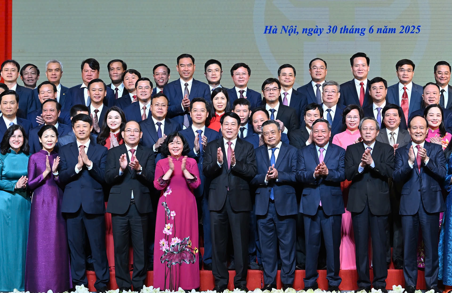 Hà Nội vận hành chính quyền địa phương hai cấp với khí thế, niềm tin và khát vọng cống hiến- Ảnh 2. Hà Nội vận hành chính quyền địa phương hai cấp với khí thế, niềm tin và khát vọng cống hiến- Ảnh 2.
