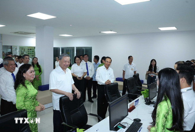 Tổng Bí thư: Chính quyền mới phải phục vụ nhân dân tốt hơn, không để gián đoạn- Ảnh 2. Tổng Bí thư: Chính quyền mới phải phục vụ nhân dân tốt hơn, không để gián đoạn- Ảnh 2.