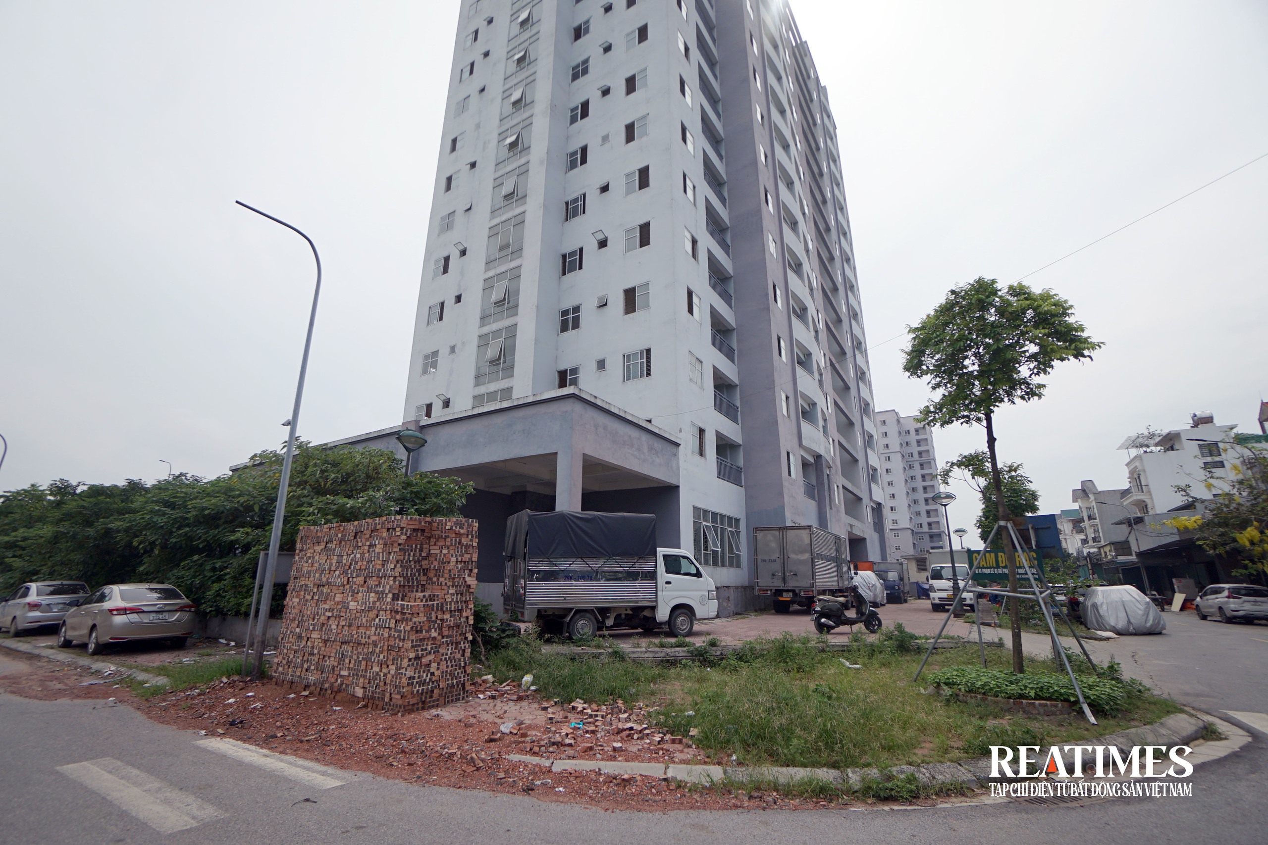 Hà Nội: Khu tái định cư Đền Lừ III bỏ hoang không người ở- Ảnh 25.