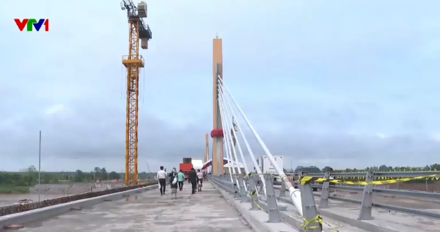 Chính thức hợp long cây cầu kết nối đường bộ ngắn nhất từ 'thiên đường du lịch hàng đầu Đông Nam Á' về Việt Nam- Ảnh 1. Chính thức hợp long cây cầu kết nối đường bộ ngắn nhất từ 'thiên đường du lịch hàng đầu Đông Nam Á' về Việt Nam- Ảnh 1.