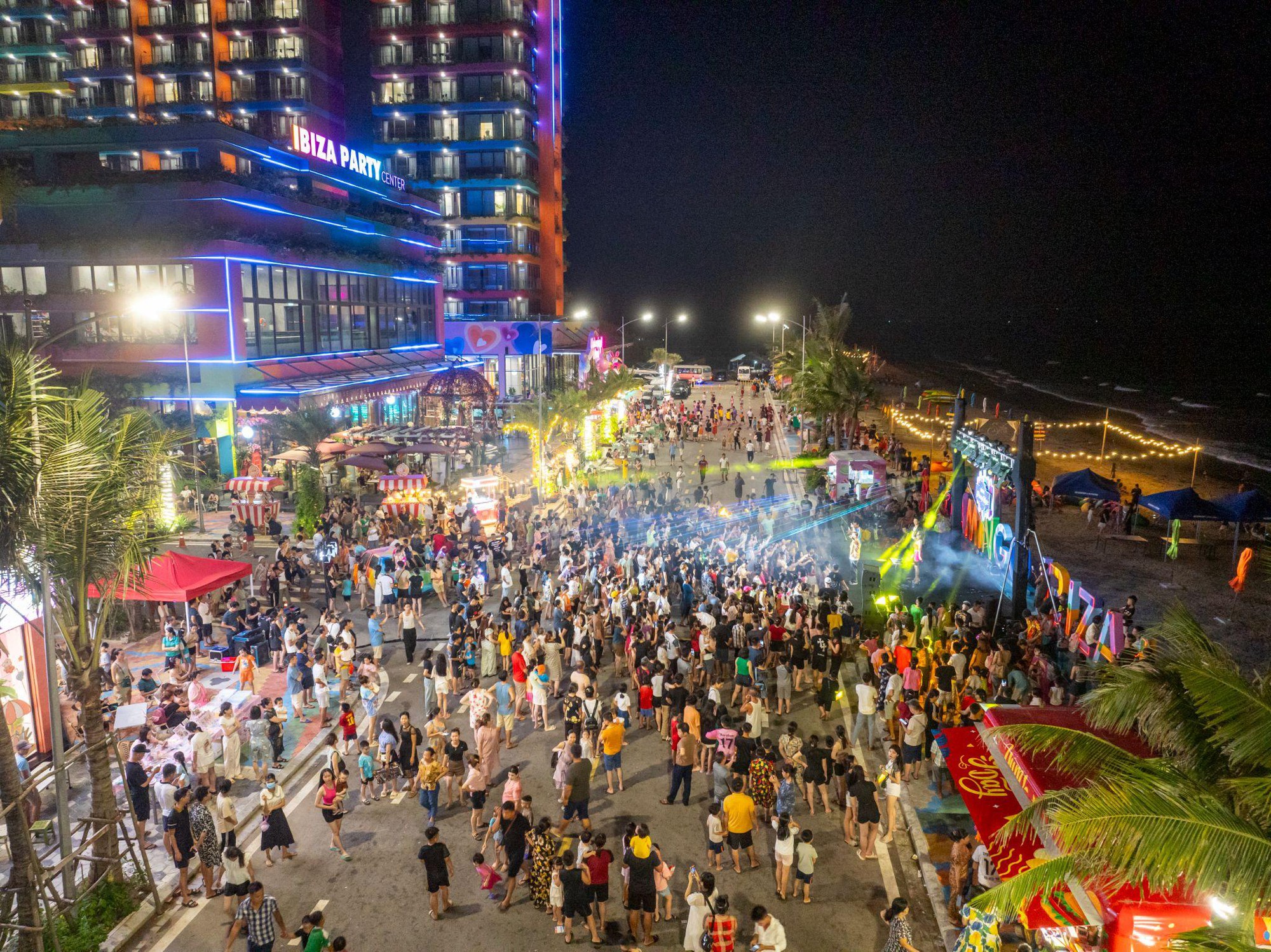 Flamingo Ibiza Hải Tiến Resort: Nghỉ dưỡng biển bốn mùa, điểm đến 365 ngày rực rỡ- Ảnh 3. Flamingo Ibiza Hải Tiến Resort: Nghỉ dưỡng biển bốn mùa, điểm đến 365 ngày rực rỡ- Ảnh 3.