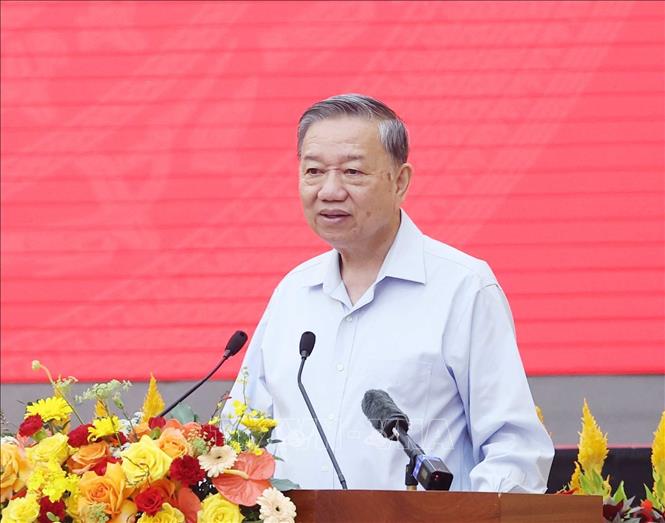 Tổng Bí thư Tô Lâm: Tỉnh Lâm Đồng mới khẩn trương xây dựng lại quy hoạch tổng thể phát triển kinh tế - xã hội giai đoạn mới- Ảnh 1. Tổng Bí thư Tô Lâm: Tỉnh Lâm Đồng mới khẩn trương xây dựng lại quy hoạch tổng thể phát triển kinh tế - xã hội giai đoạn mới- Ảnh 1.